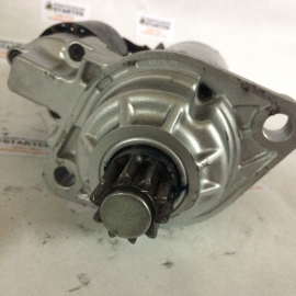 Стартер Шкода Румстер (SKODA ROOMSTER) оригинал BOSCH